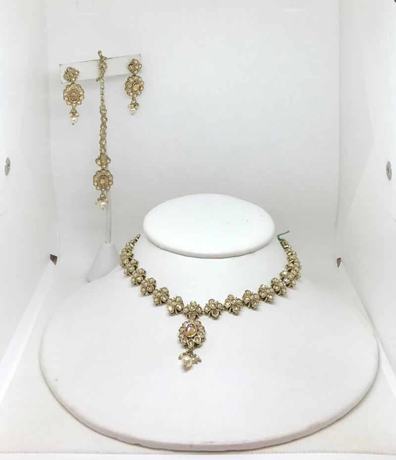 Necklace + Earring + Tikka