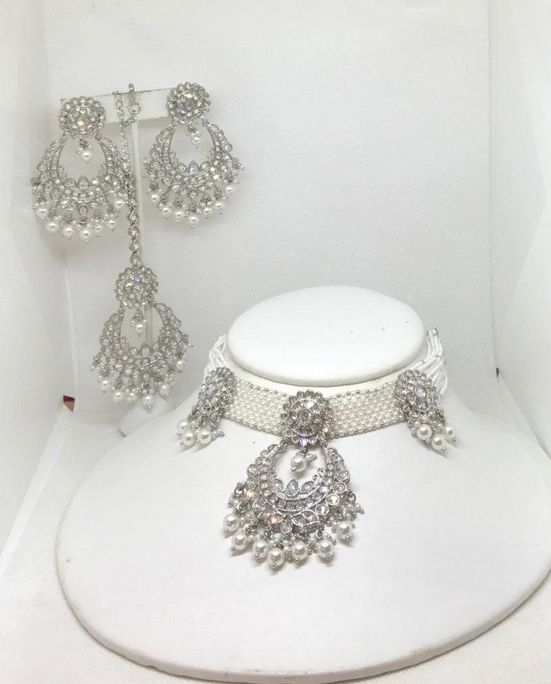 Necklace + Earring + Tikka