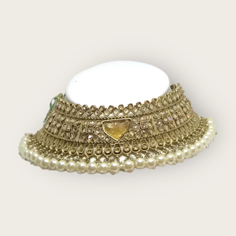 Necklace + Earrings + Tikka