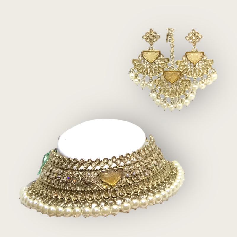 Necklace + Earrings + Tikka