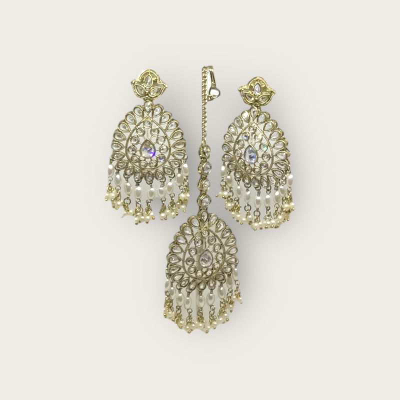 Necklace + Earrings + Tikka
