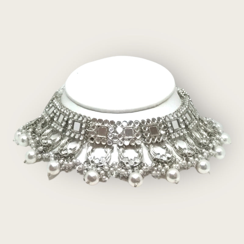 Necklace + Earrings + Tikka