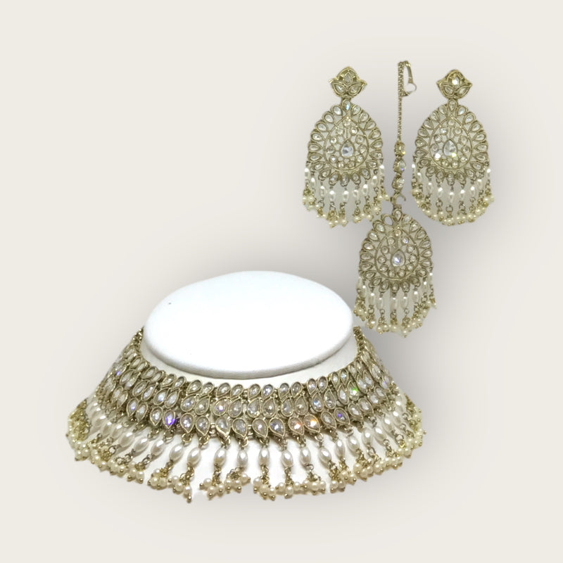 Necklace + Earrings + Tikka