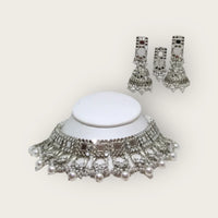 Necklace + Earrings + Tikka
