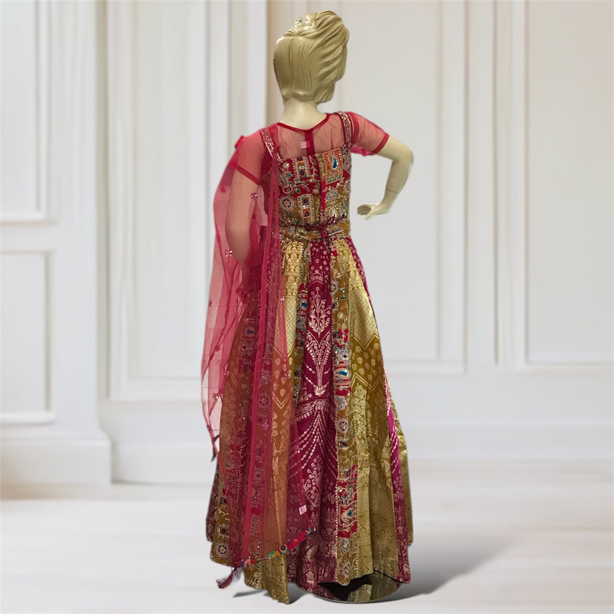 Lehenga + Choli + Scarf