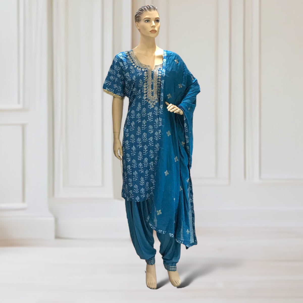 Kurta+Trouser+Scarf