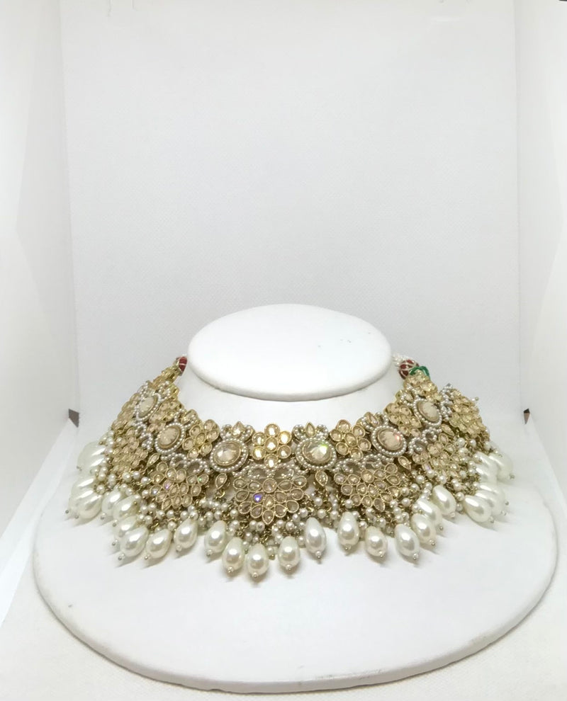 Necklace + Earring + Tikka