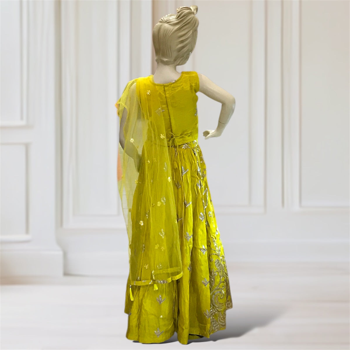 Lehenga + Choli + Scarf