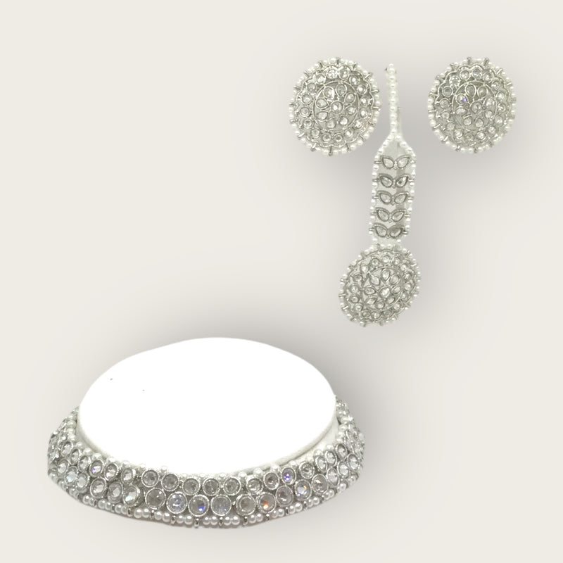 Necklace + Earrings + Tikka