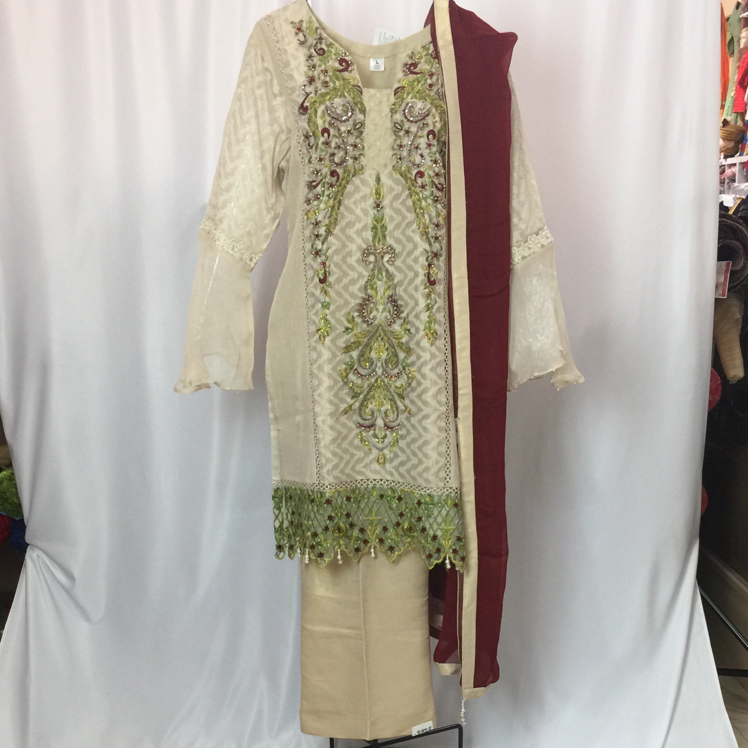 Pakistani Suit Size 44
