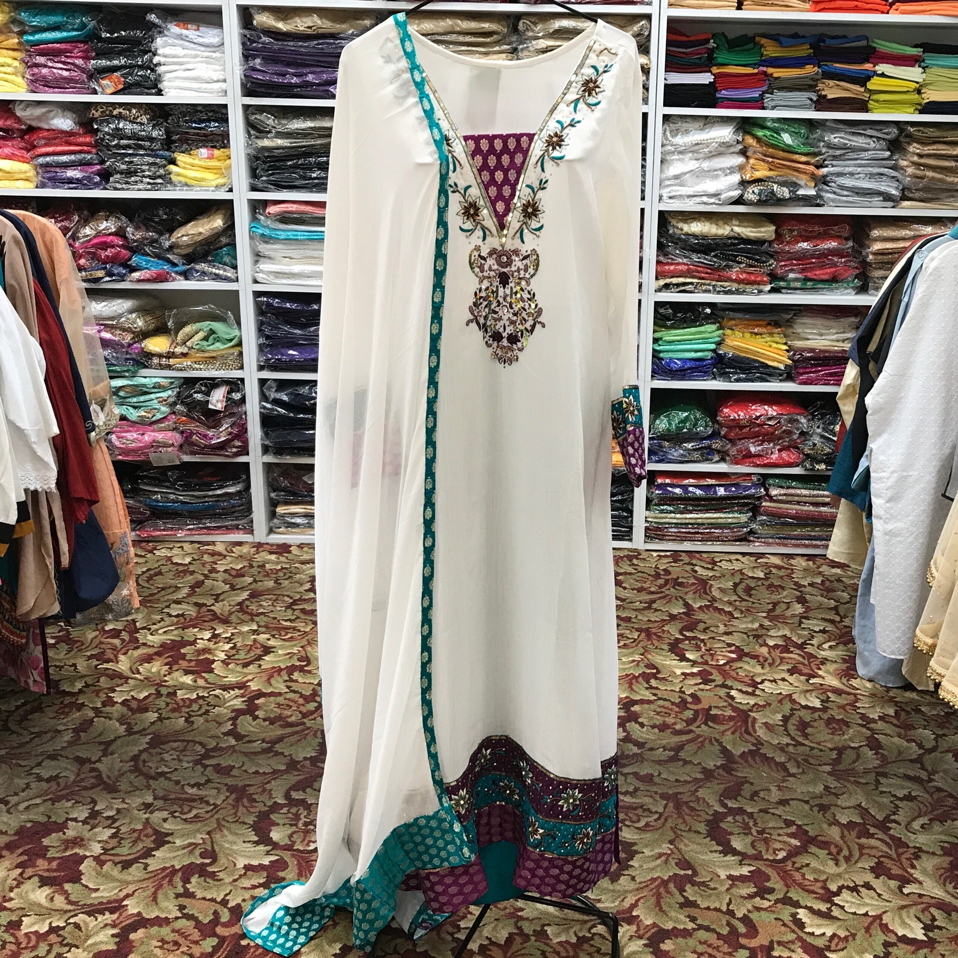 Pakistani Suit Size 40
