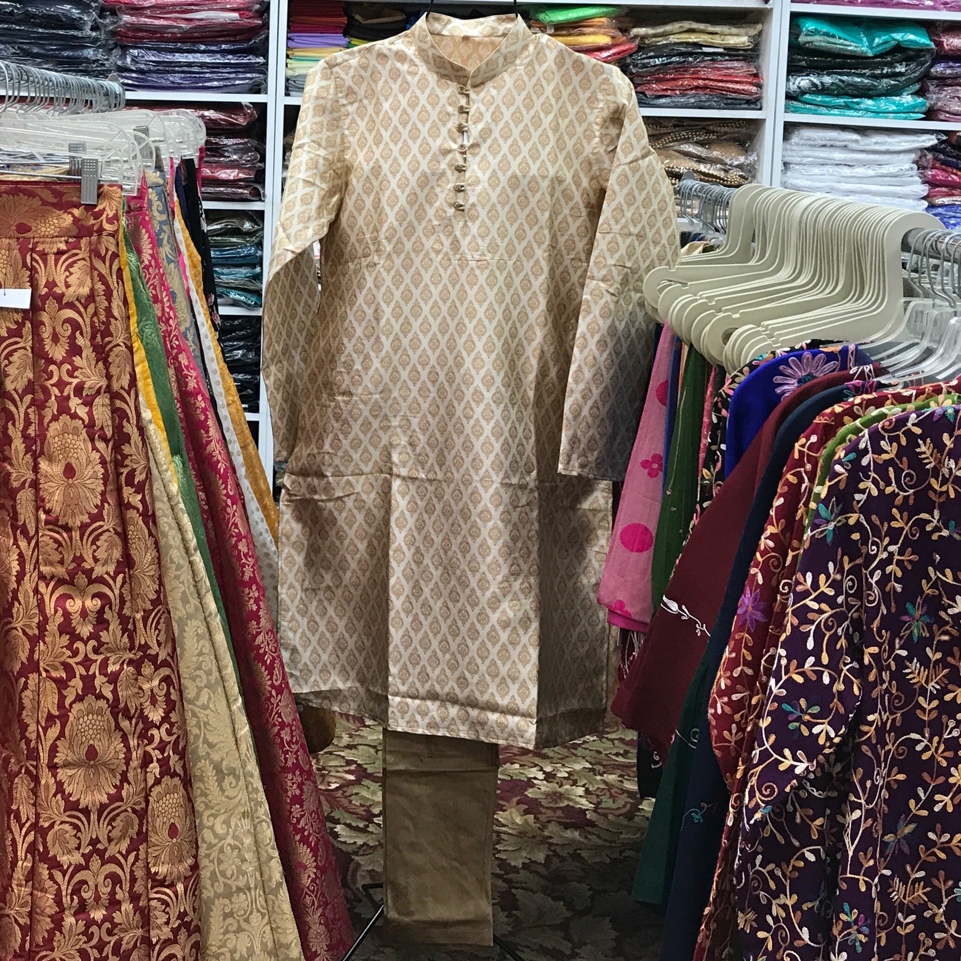 MANS KURTA PAJAMA SIZE 42