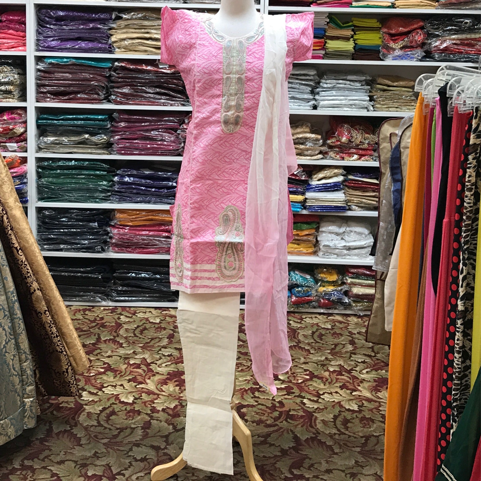 KURTA CHURIDAR DUPATTA SIZE 38