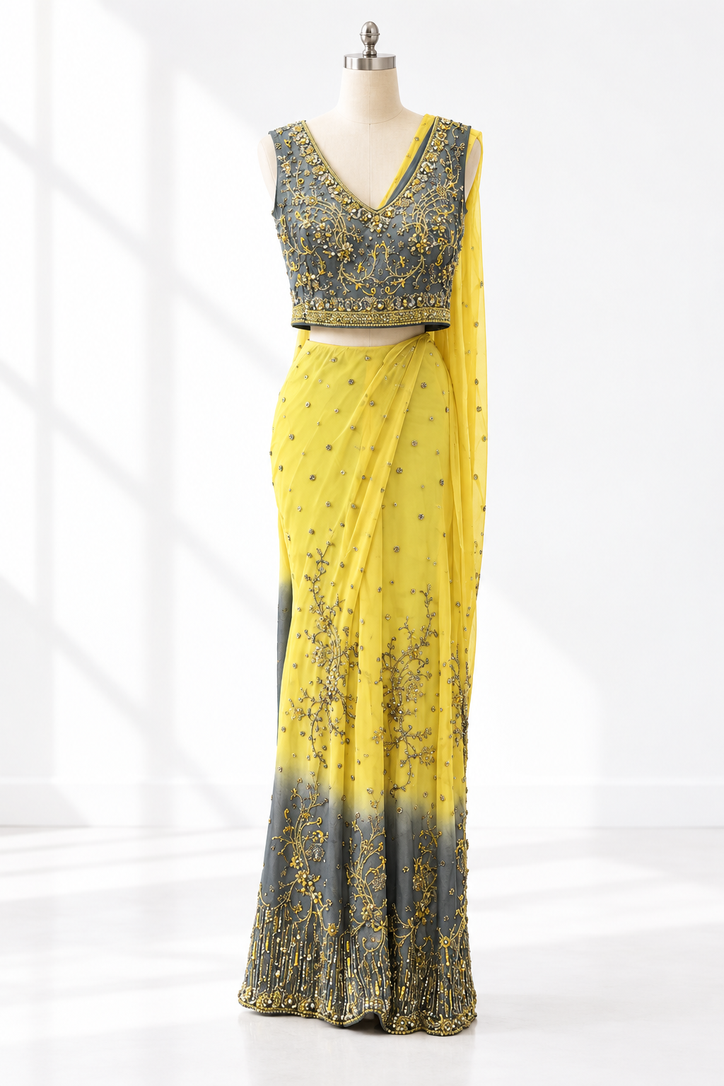 Lehenga + Choli + Scarf Size 38