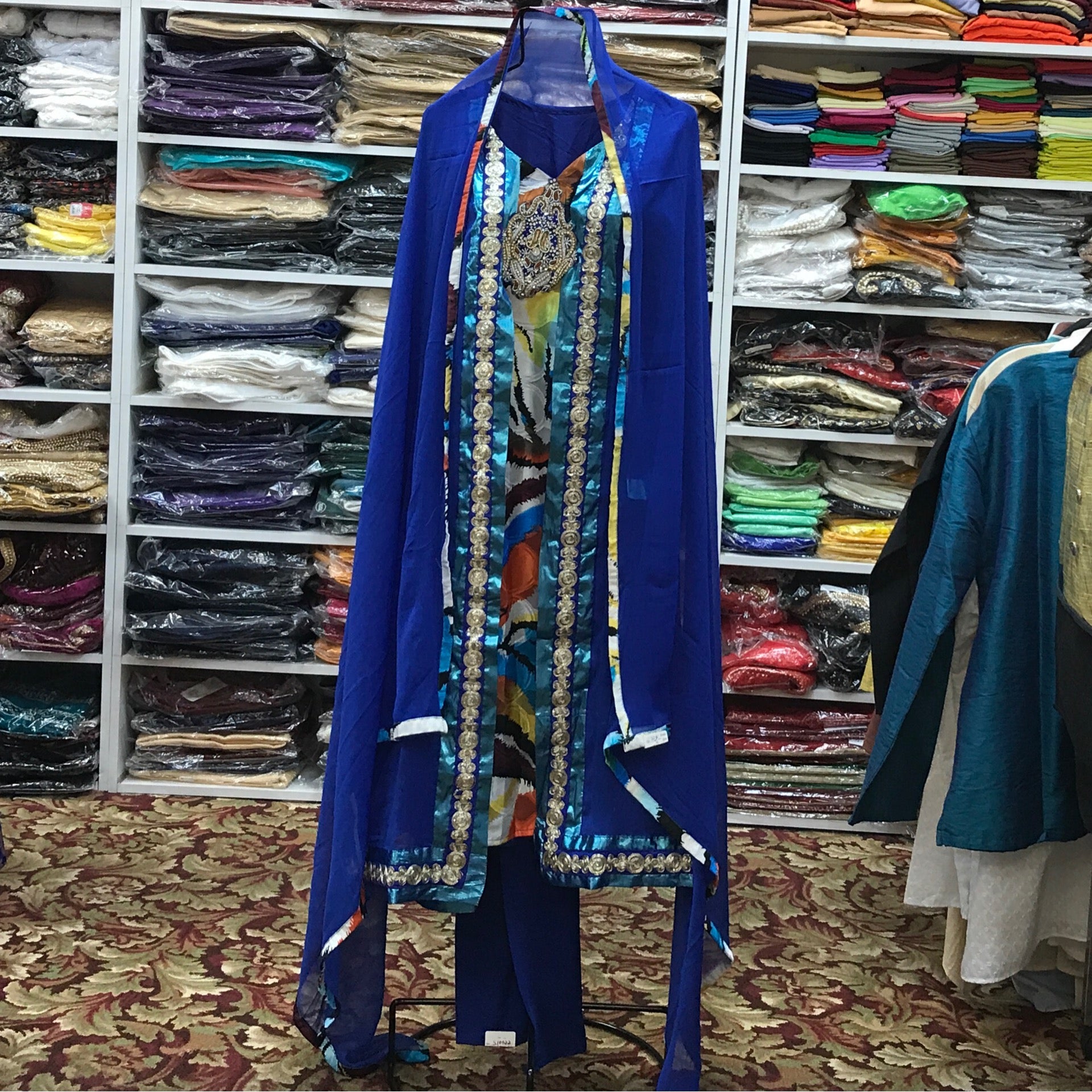 Kurta Churidar Dupatta Size 34