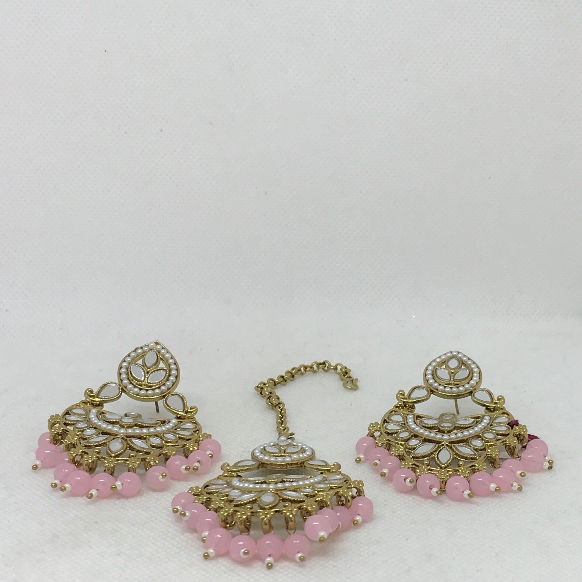 EARRINGS/TIKKA