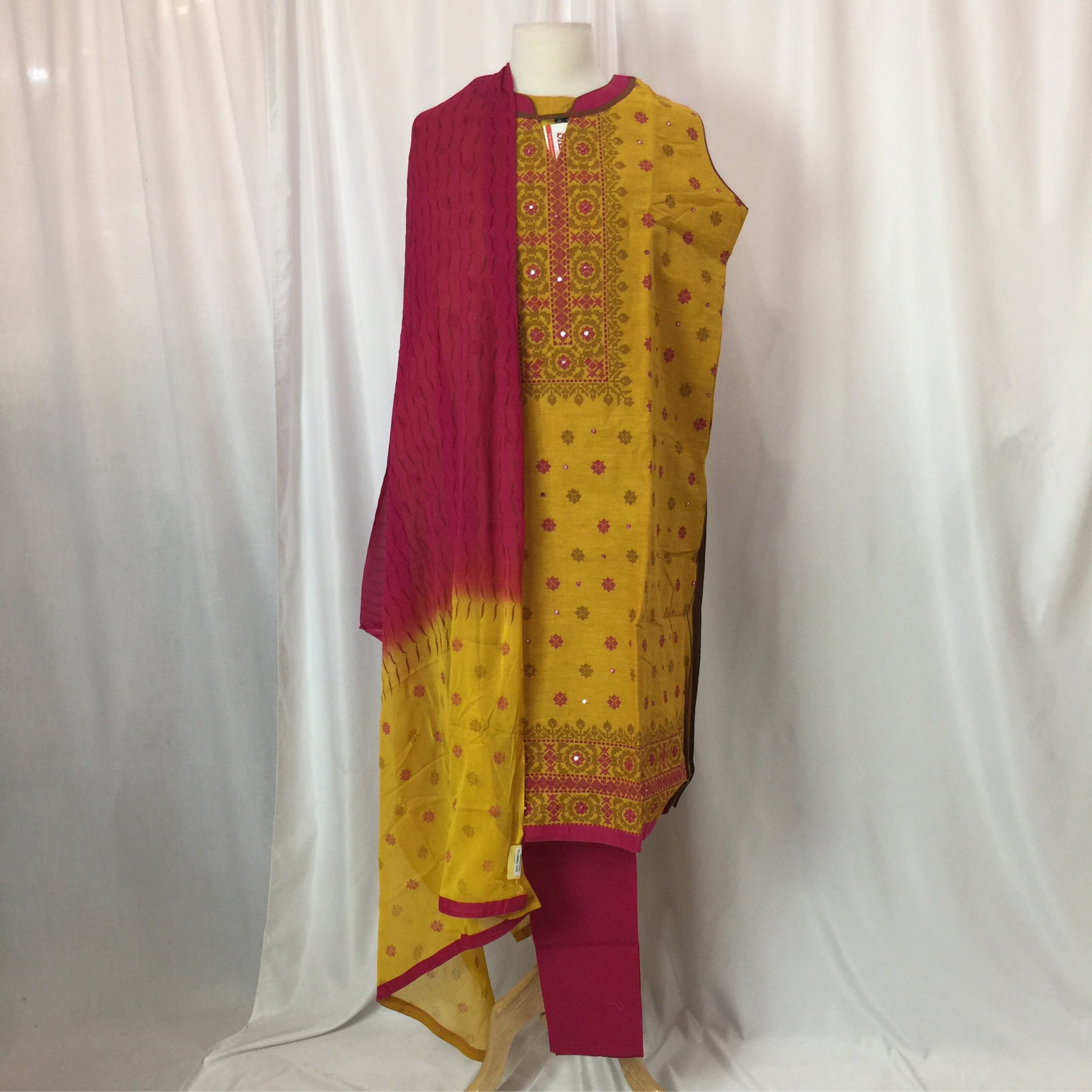 Kurta Churidar Size 44