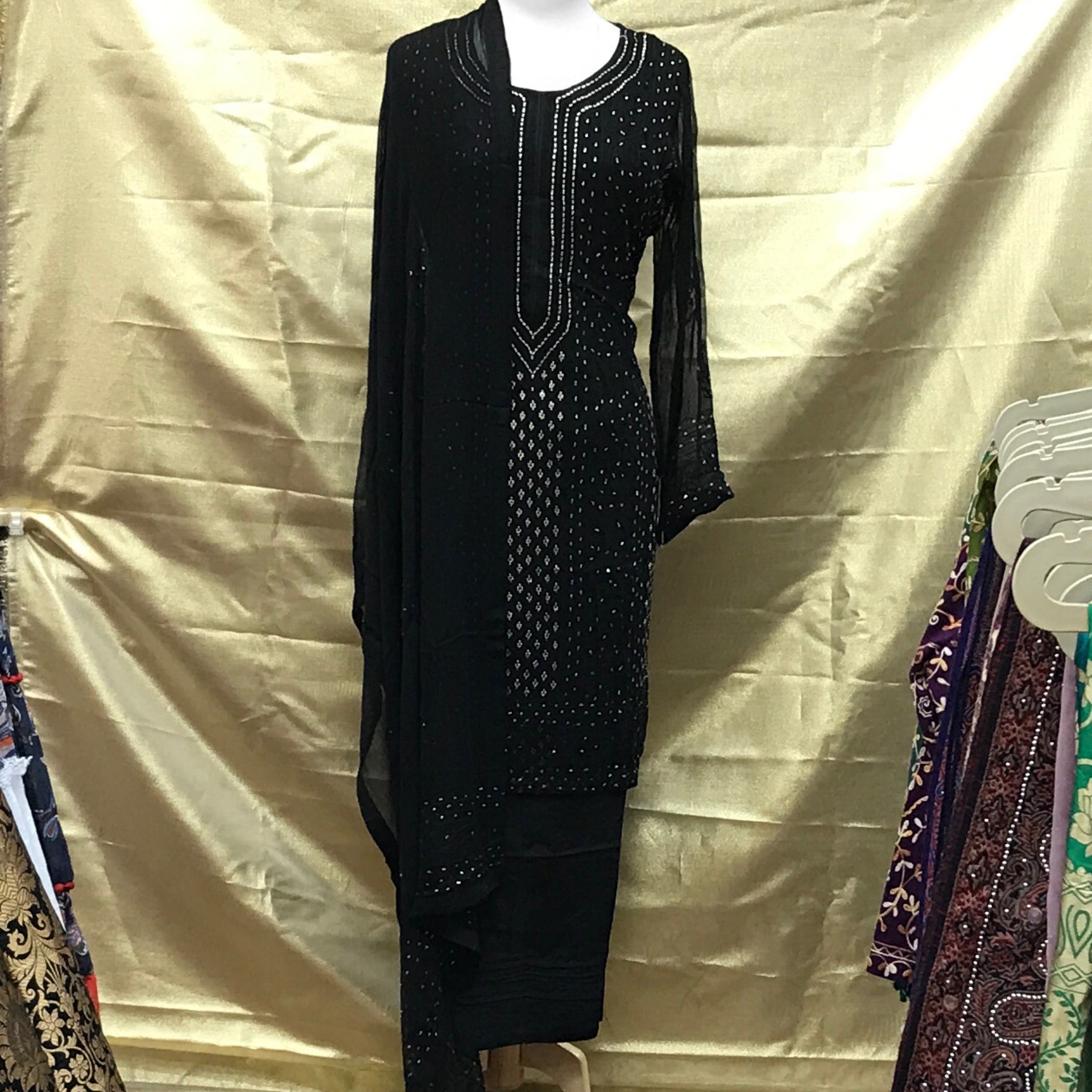 PAKISTANI SUIT SIZE 46