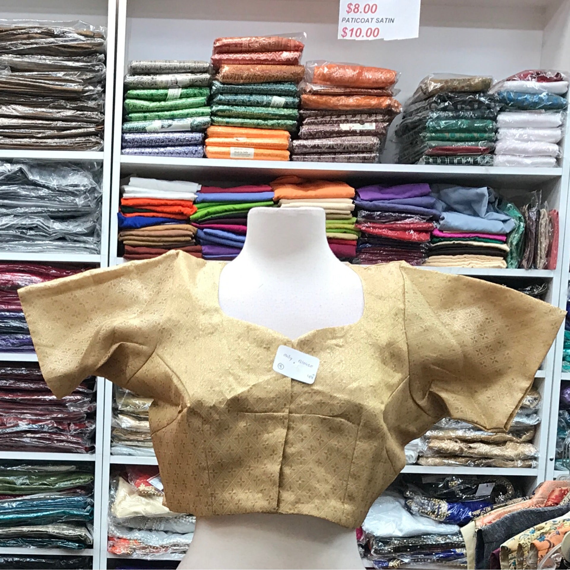 BLOUSE SIZE 44