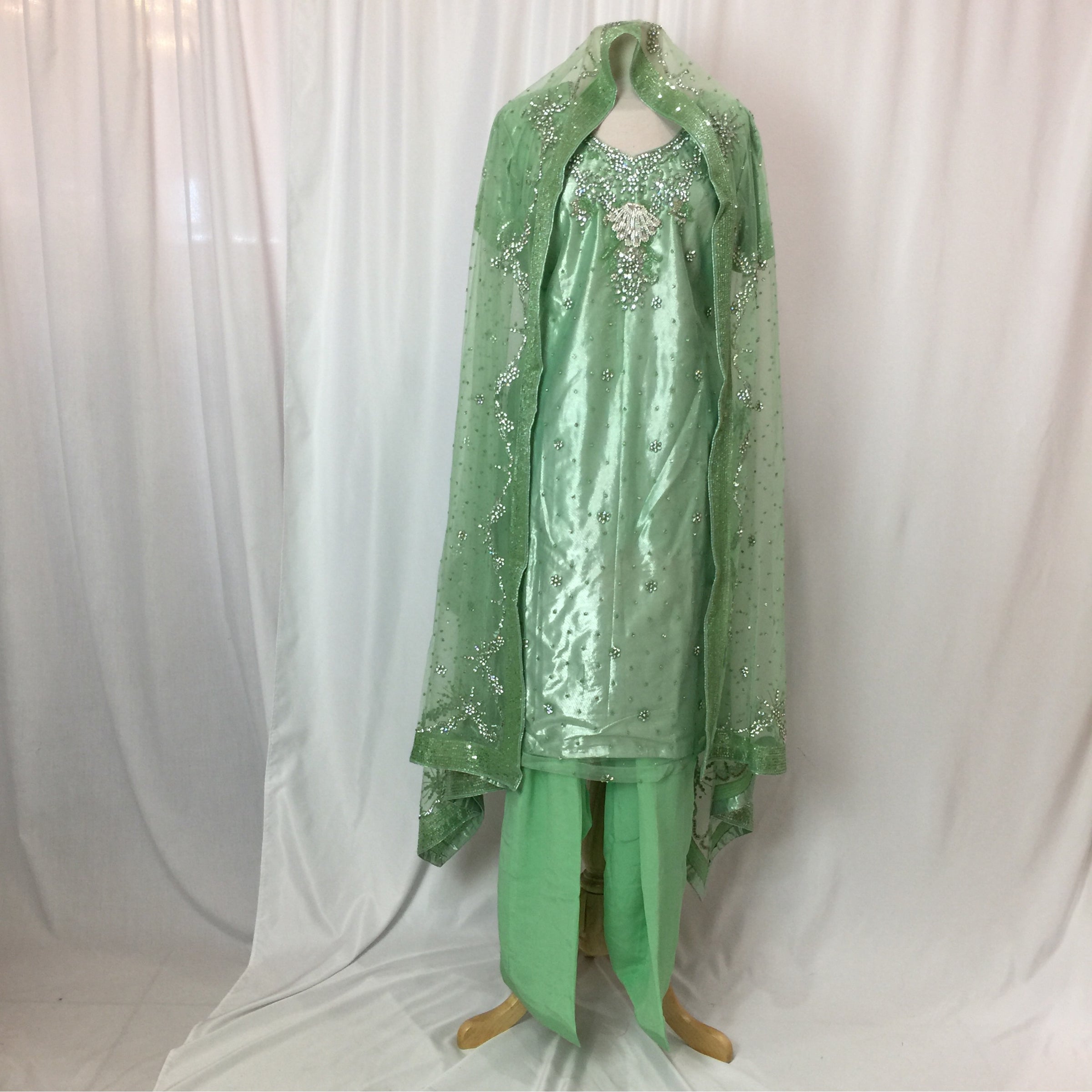 Kurta shalwar size44