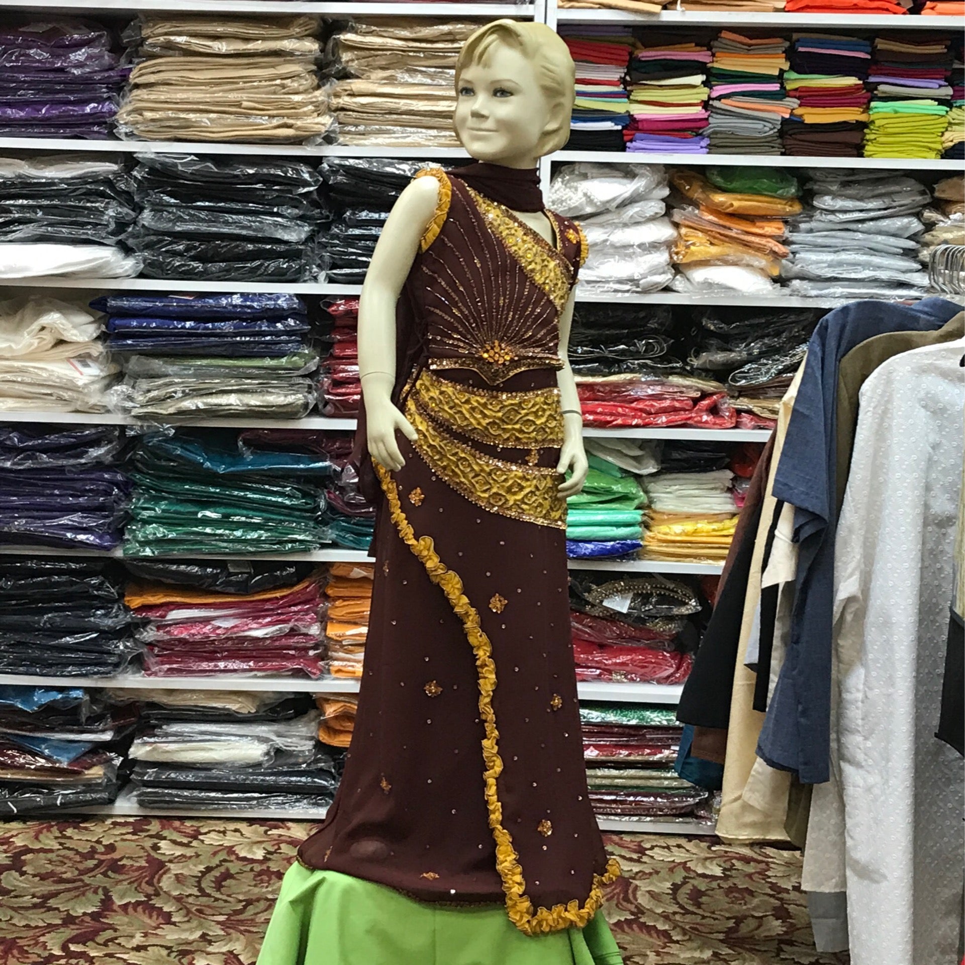 Lehenga Choli Dupatta Size 28