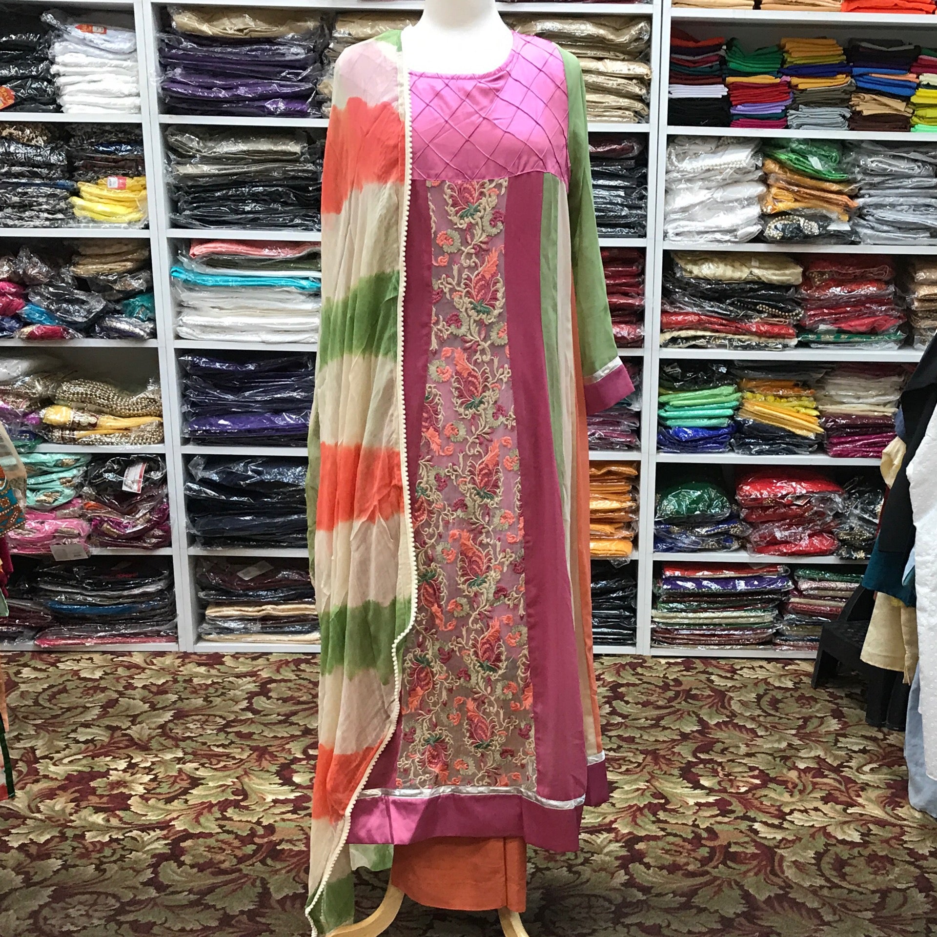 Pakistani Suit Size 42