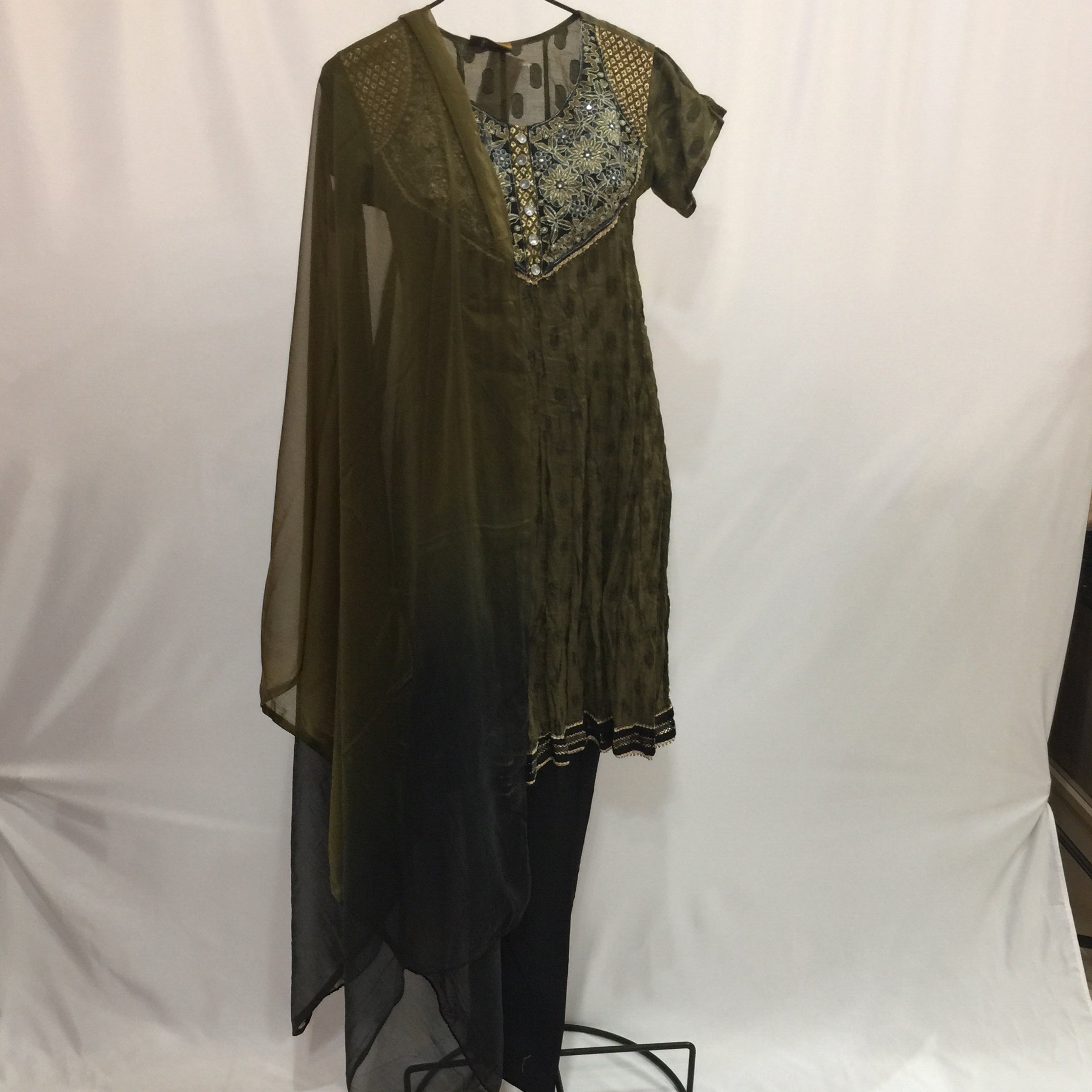 Anarkali Churidar Size 34