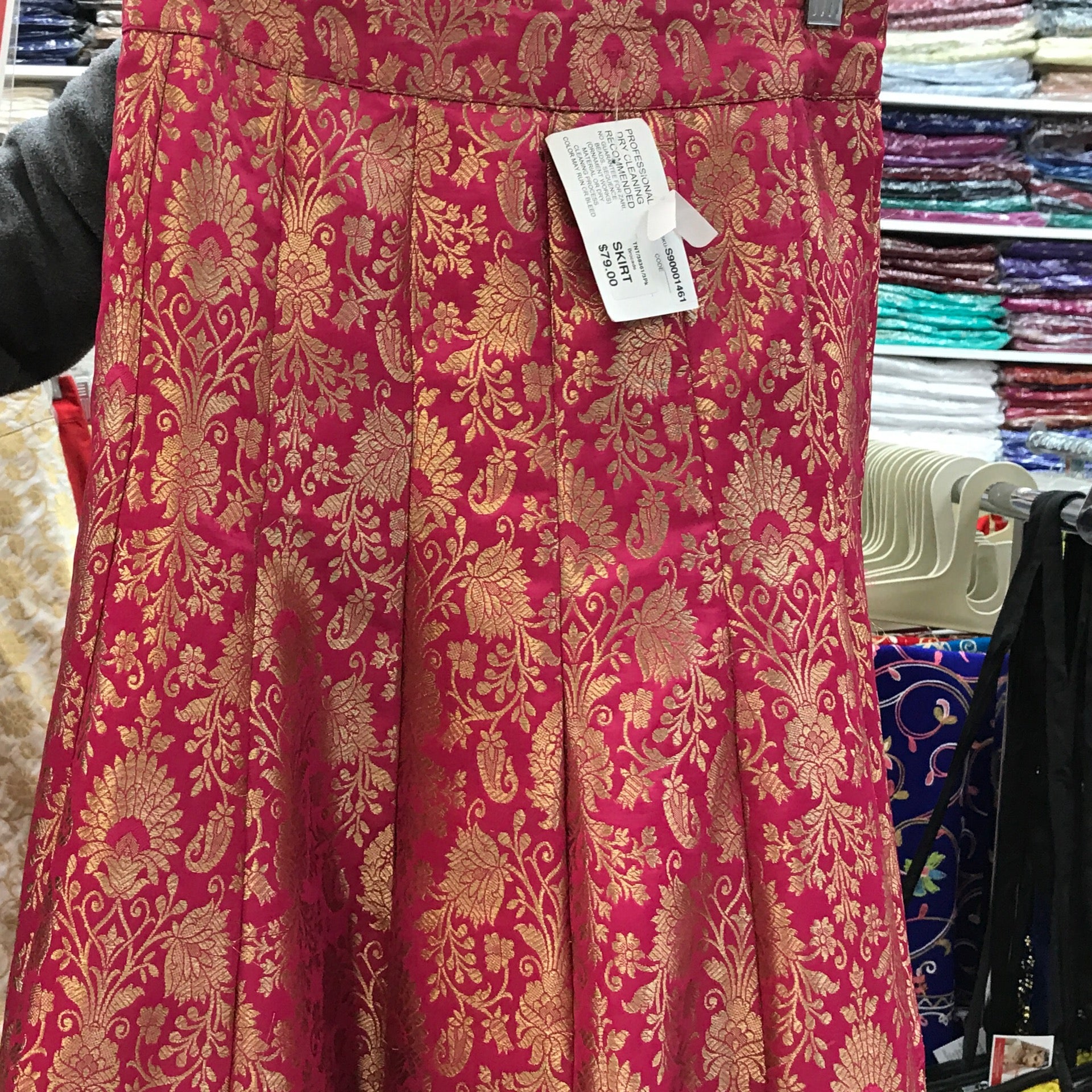 Brocket skirt