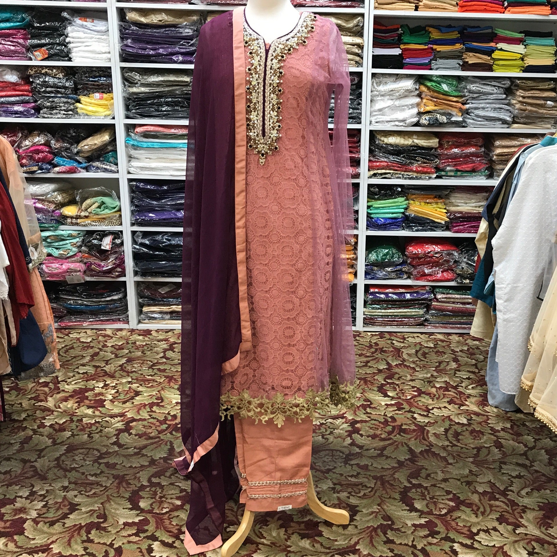 Pakistani Suit Size 44