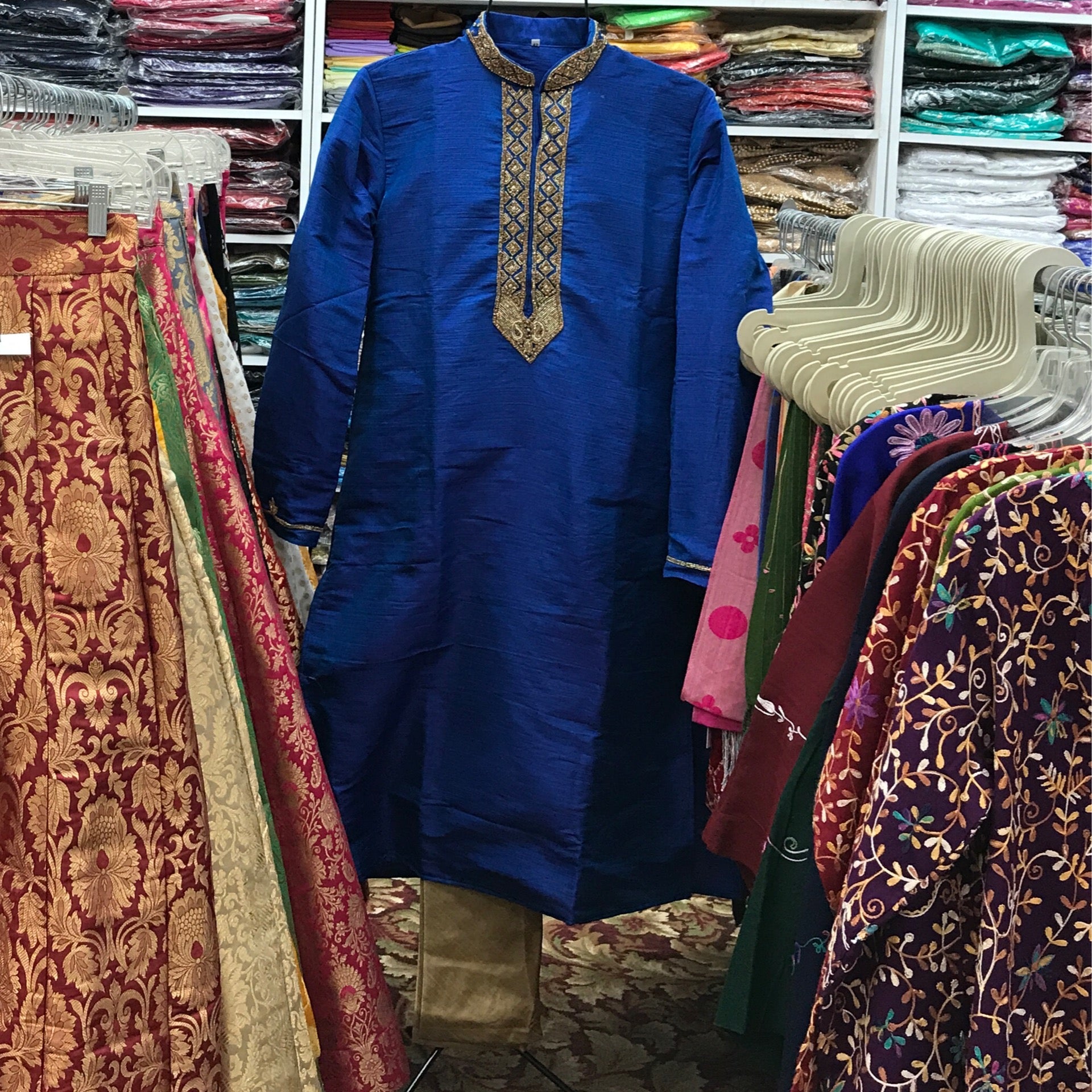 MANS KURTA PAJAMA SIZE 42