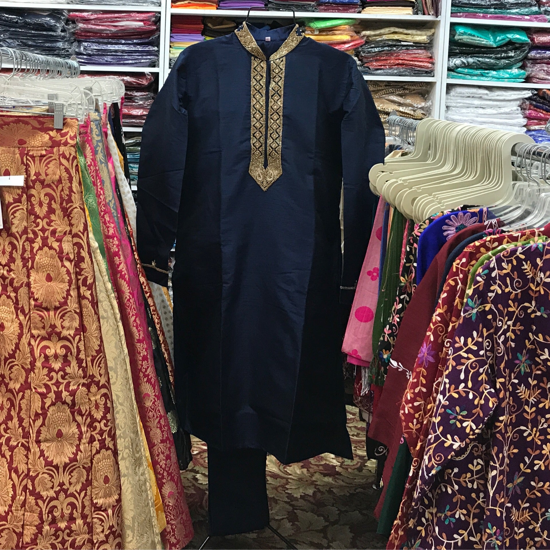 MANS KURTA PAJAMA SIZE 44