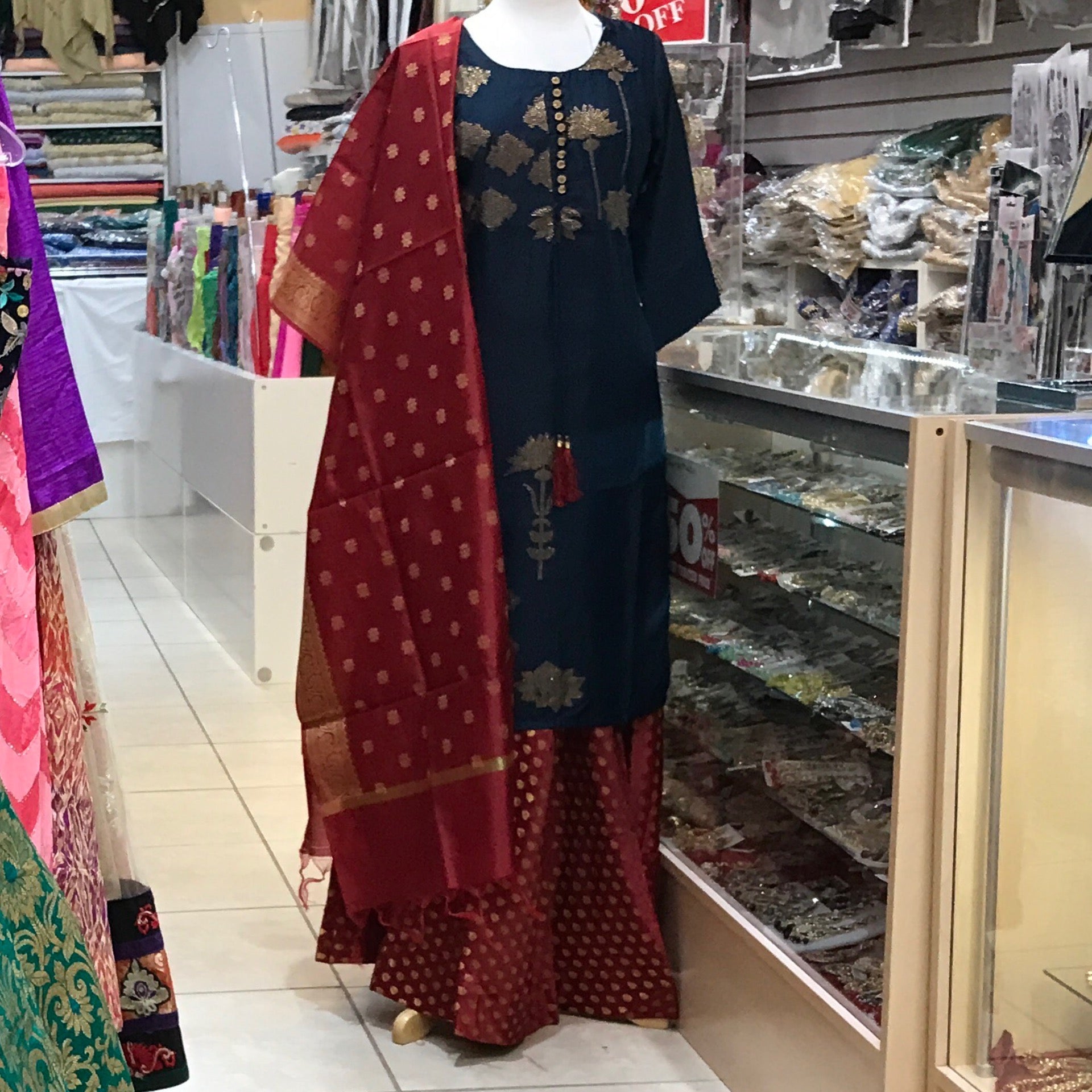 KURTA LEHENGA SCARF, SIZE 44