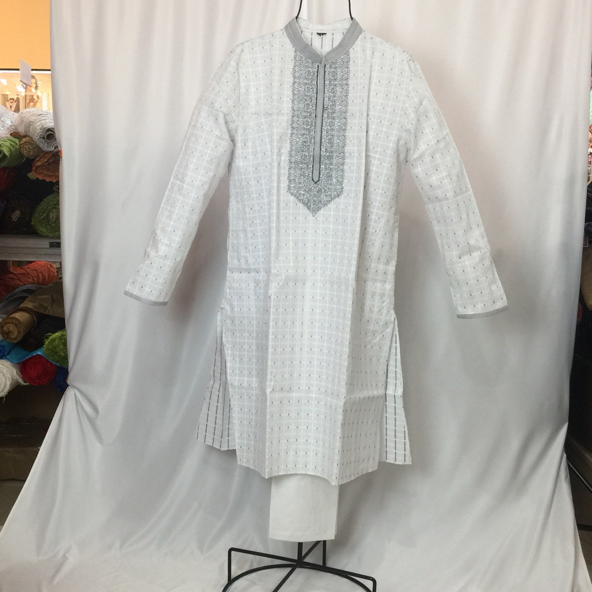 Men's Kurta Pajamas Size 44