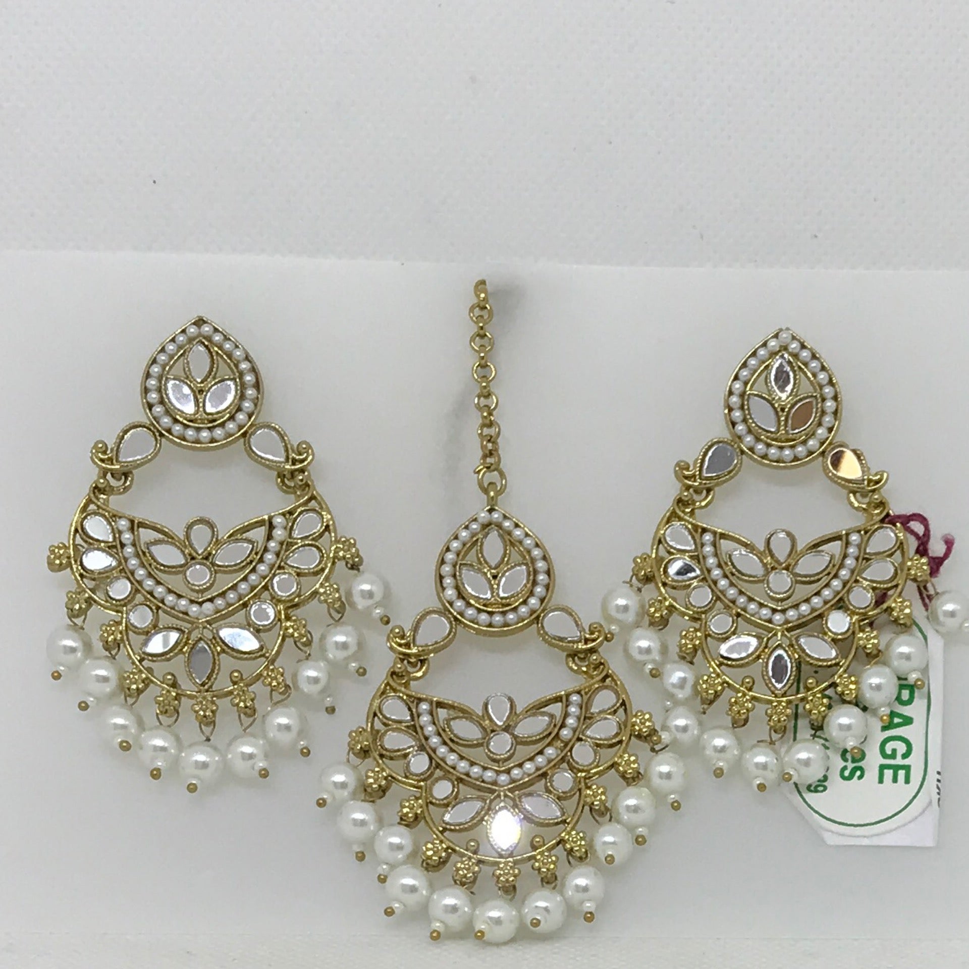 EARRINGS/TIKKA