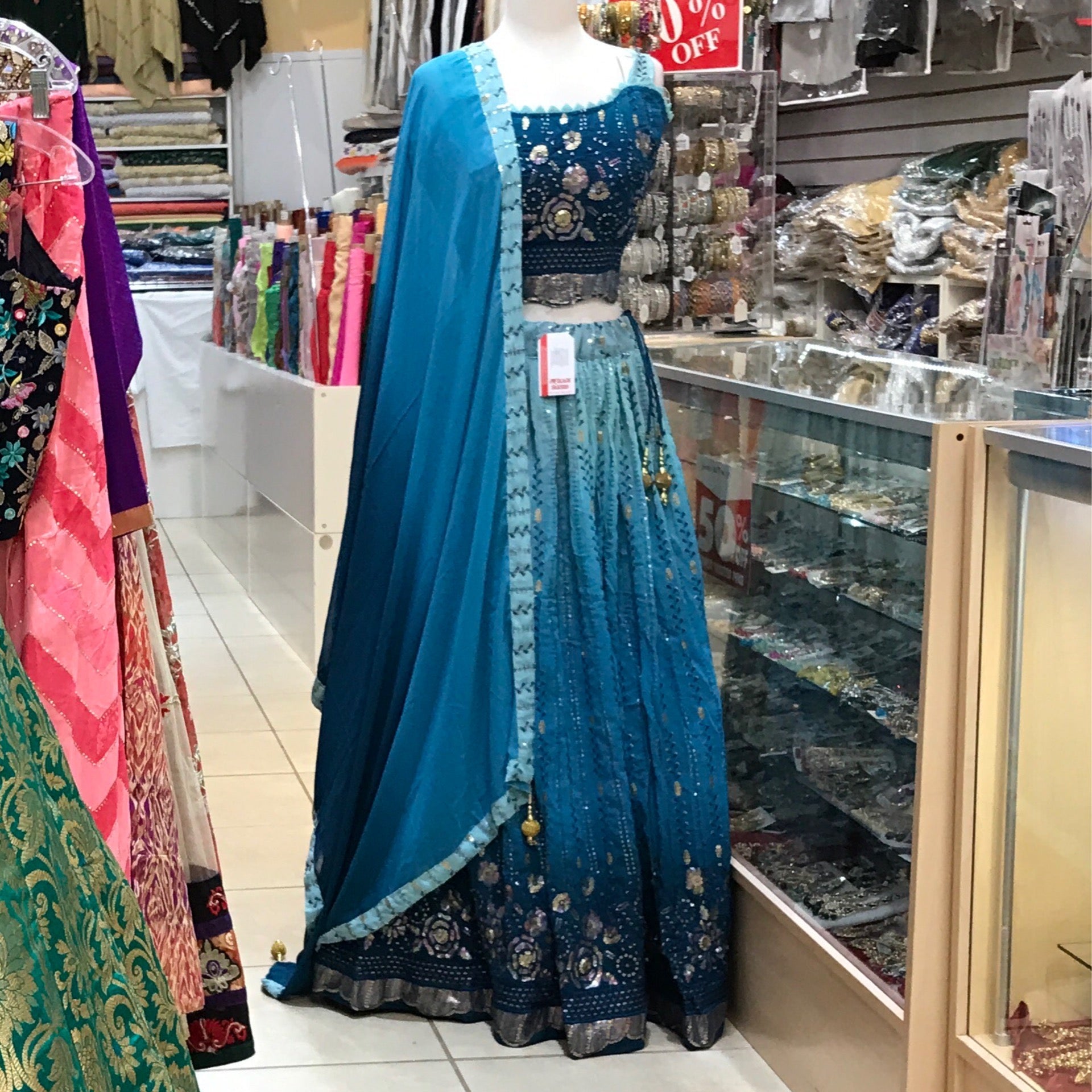 LEHENGA CHOLI SCARF, SIZE 44