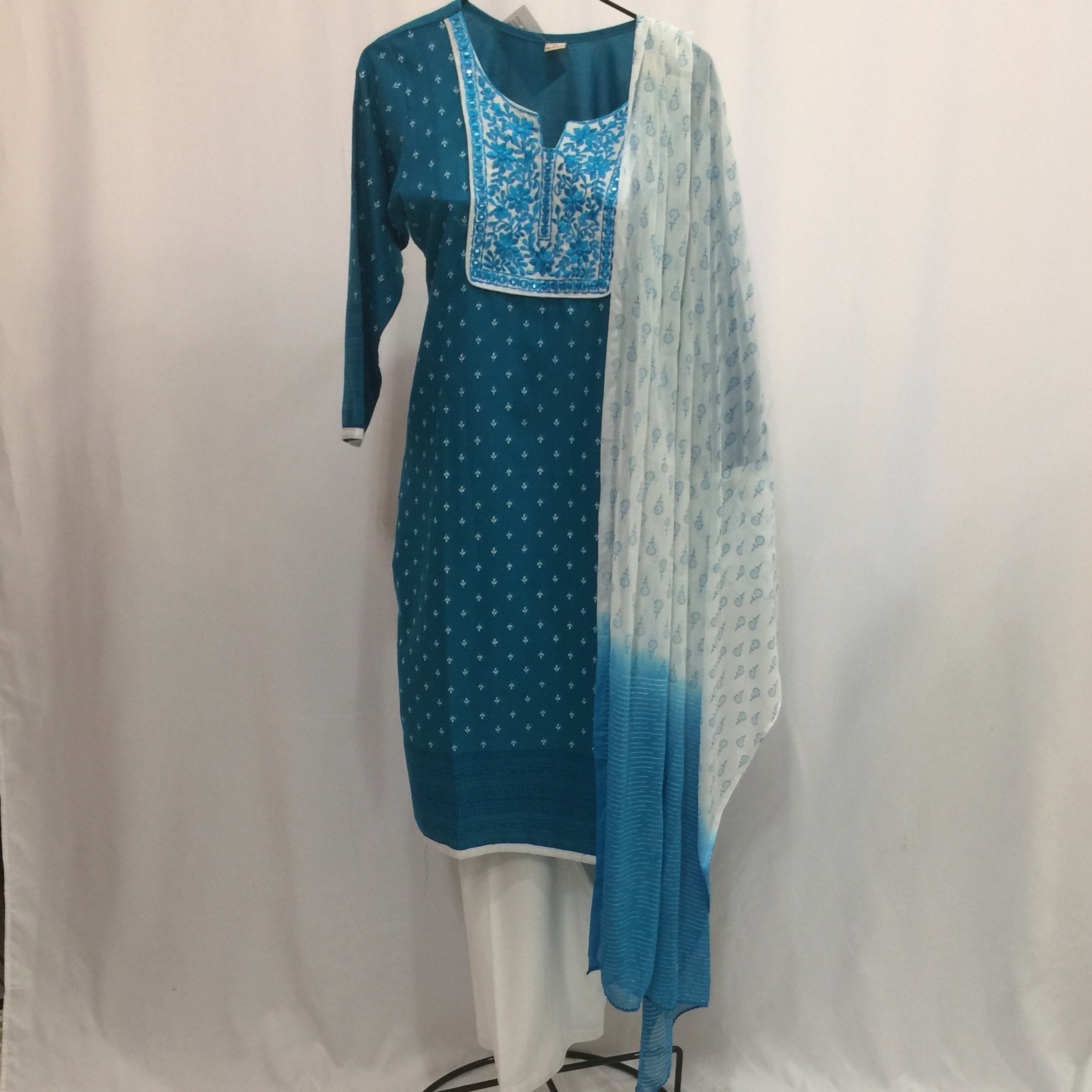 Shalwar Kameez Size 40