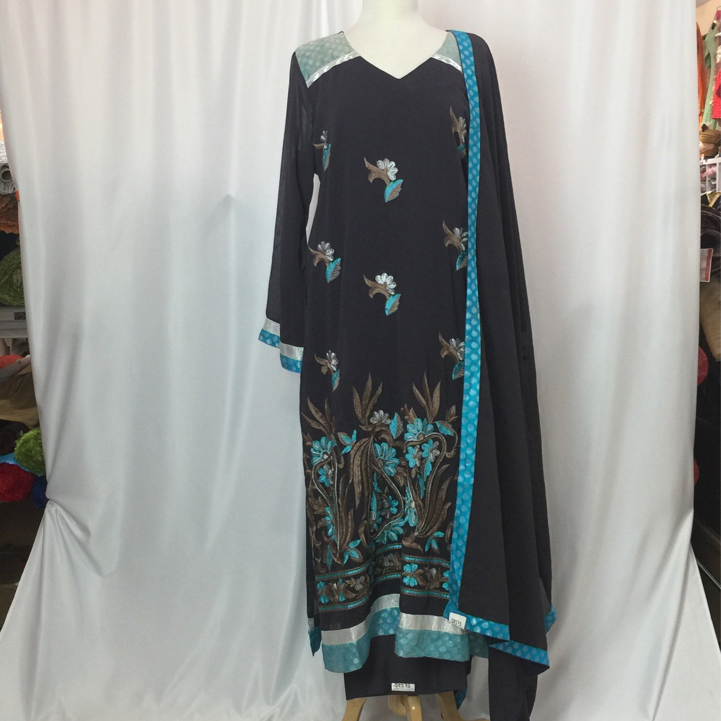 Pakistani Suit Size 48