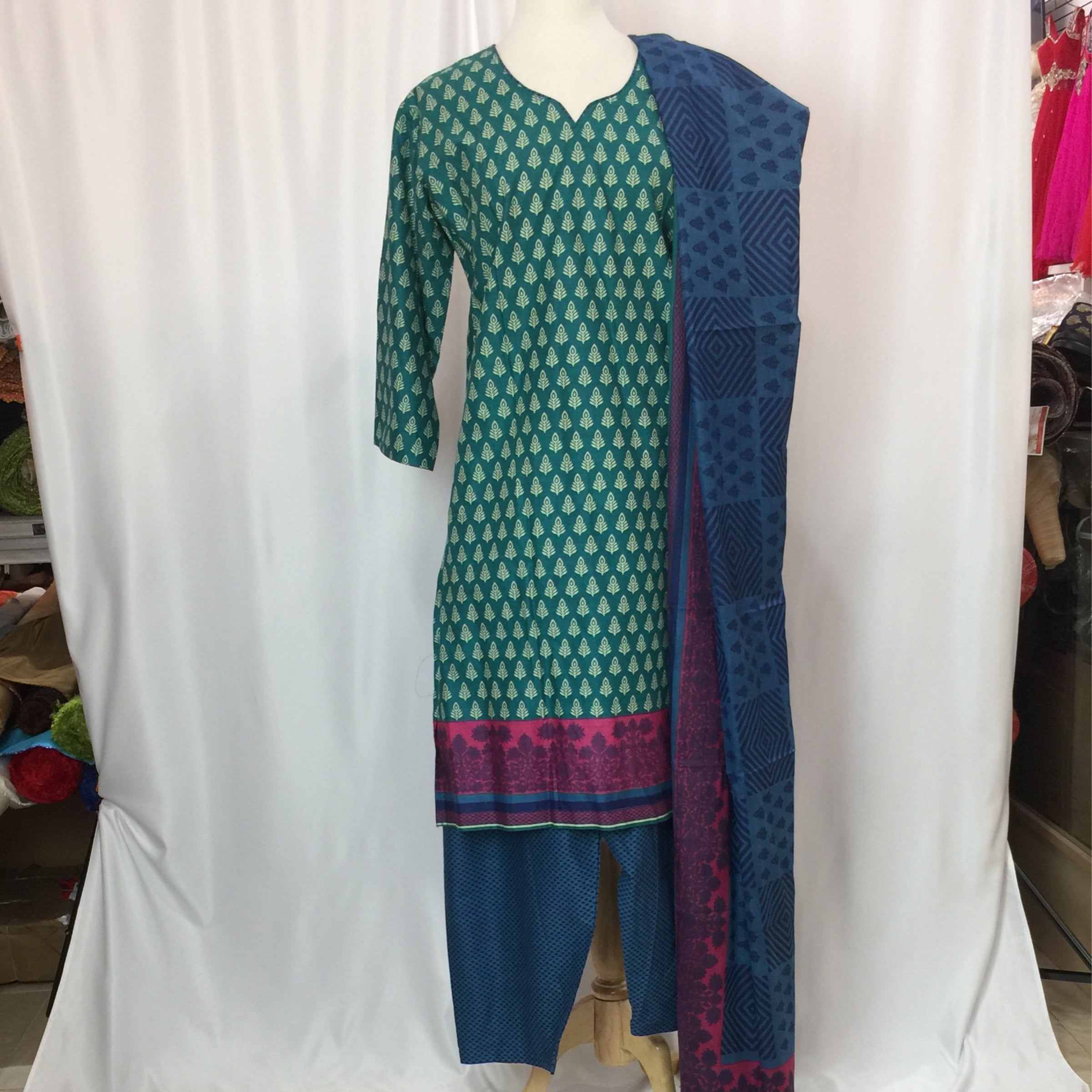 Shalwar Kameez Size 44
