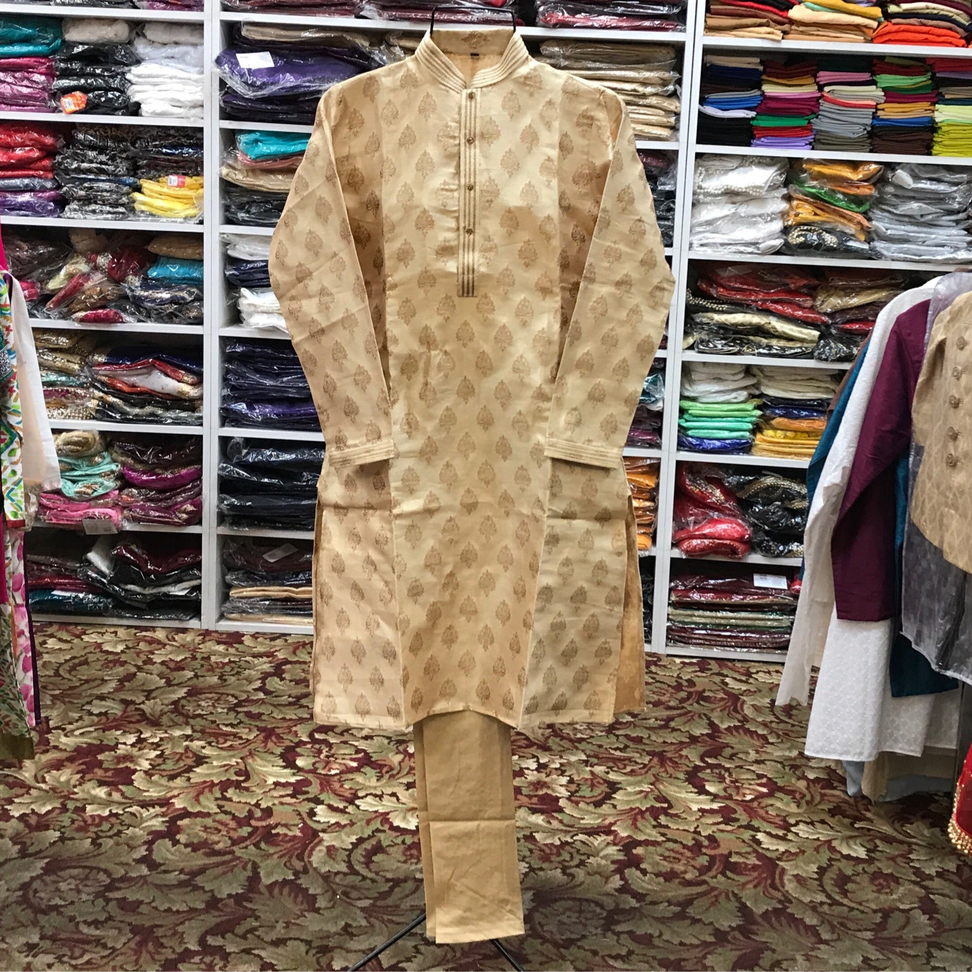 Men's Kurta Pajamas Size 44