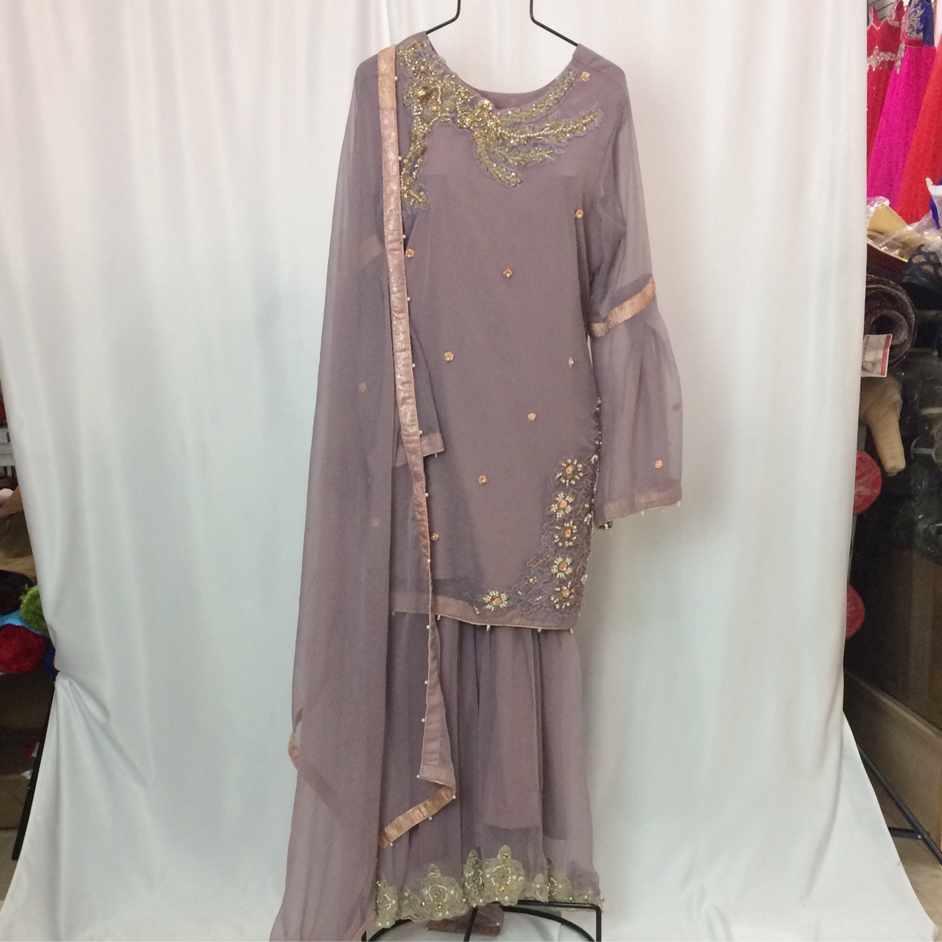 Pakistani Suit Size 44