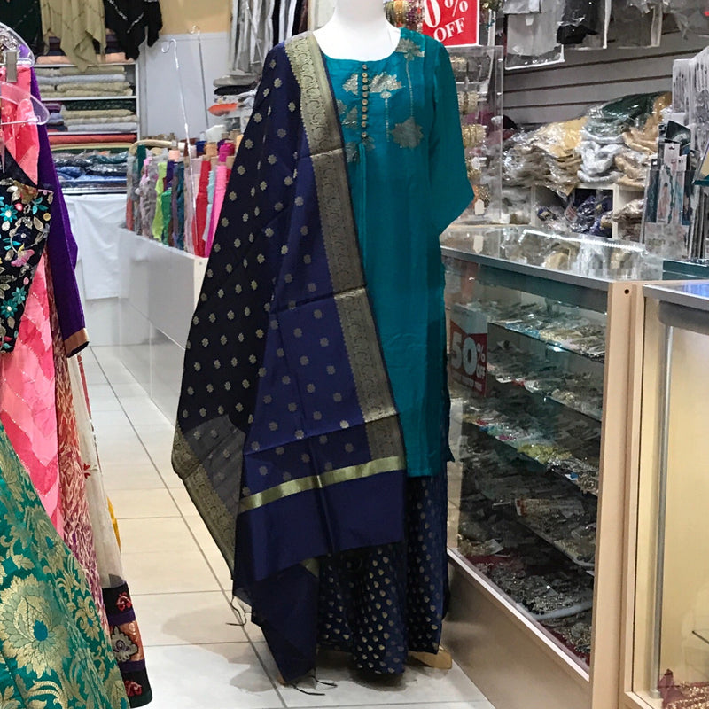 KURTA LEHENGA SCARF, SIZE 44