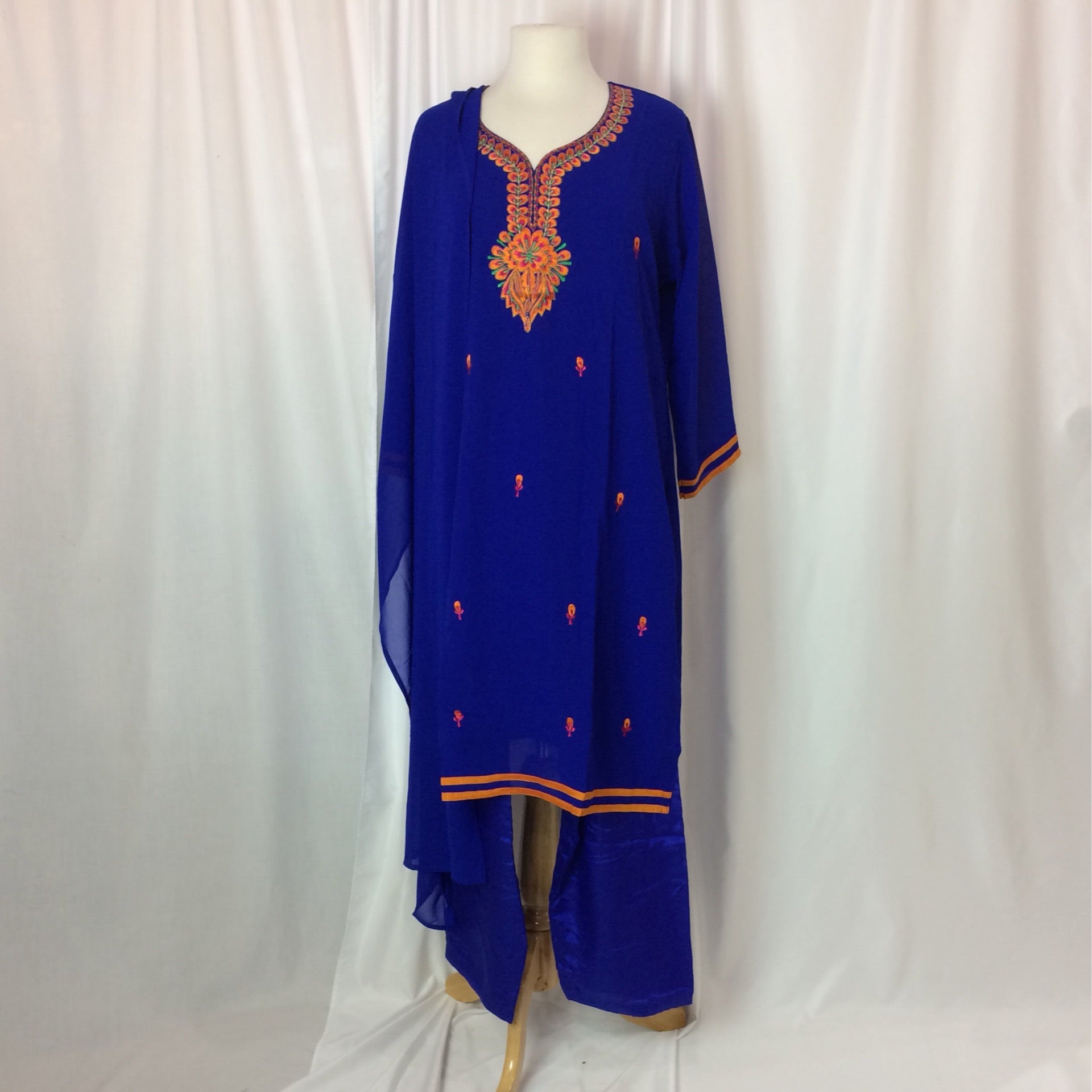 Shalwar Suit Size 38