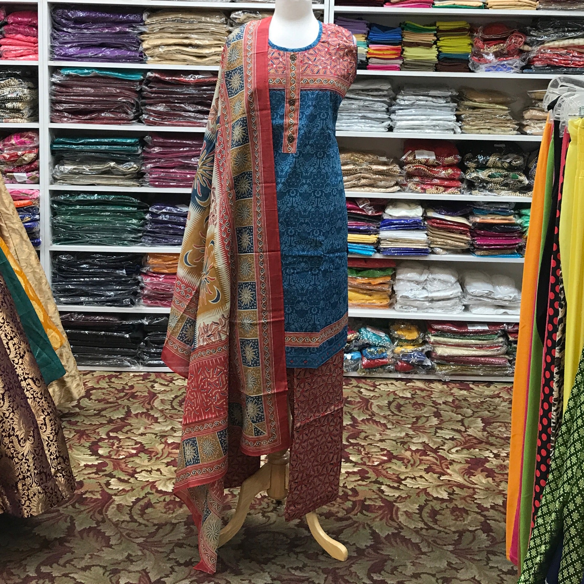 KURTA SHALWAR DUPATTA SIZE 40