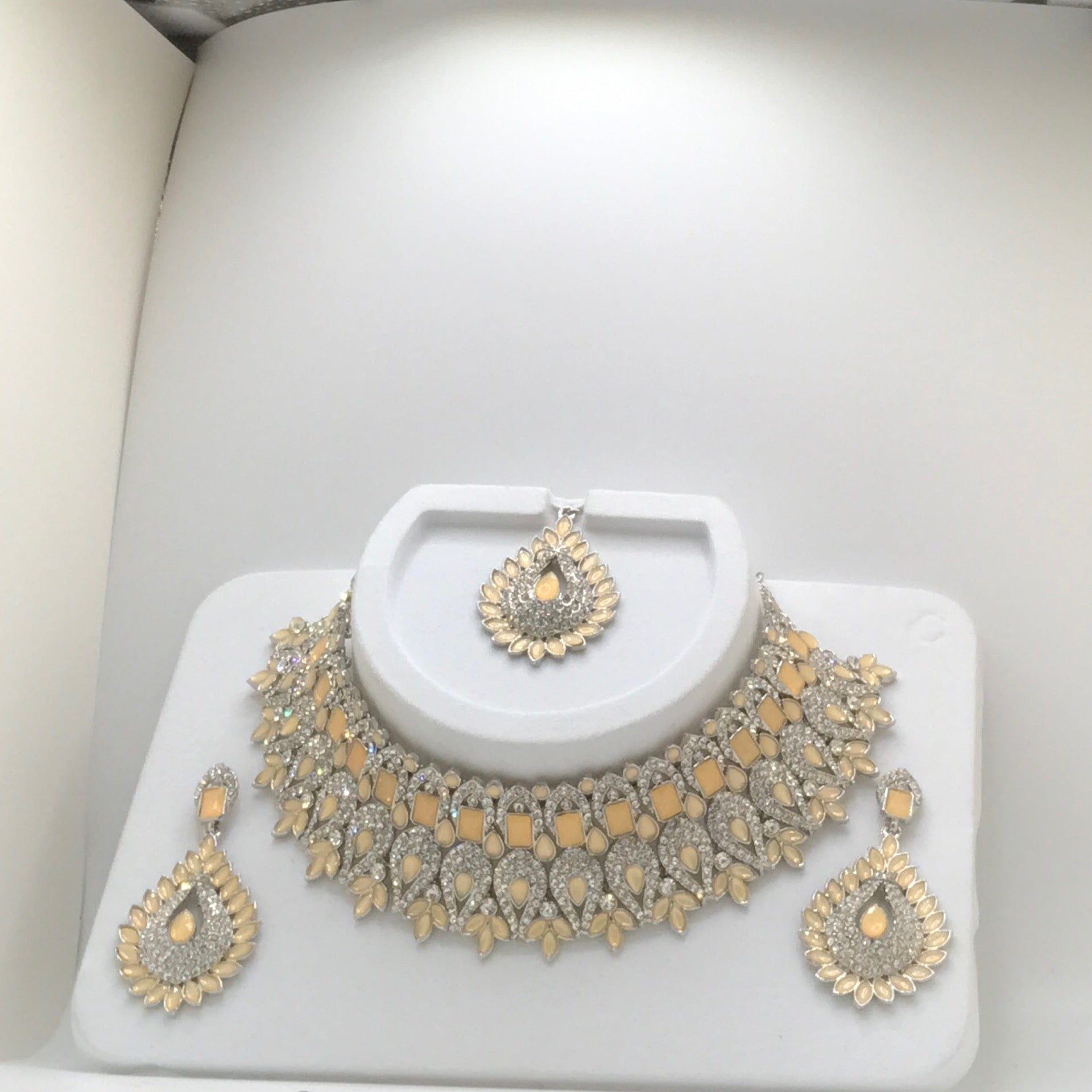 NECKLACE SET