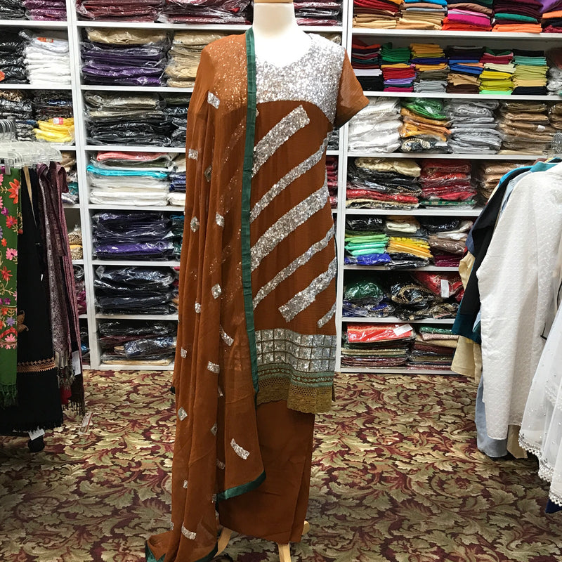 Pakistani Suit Size 38