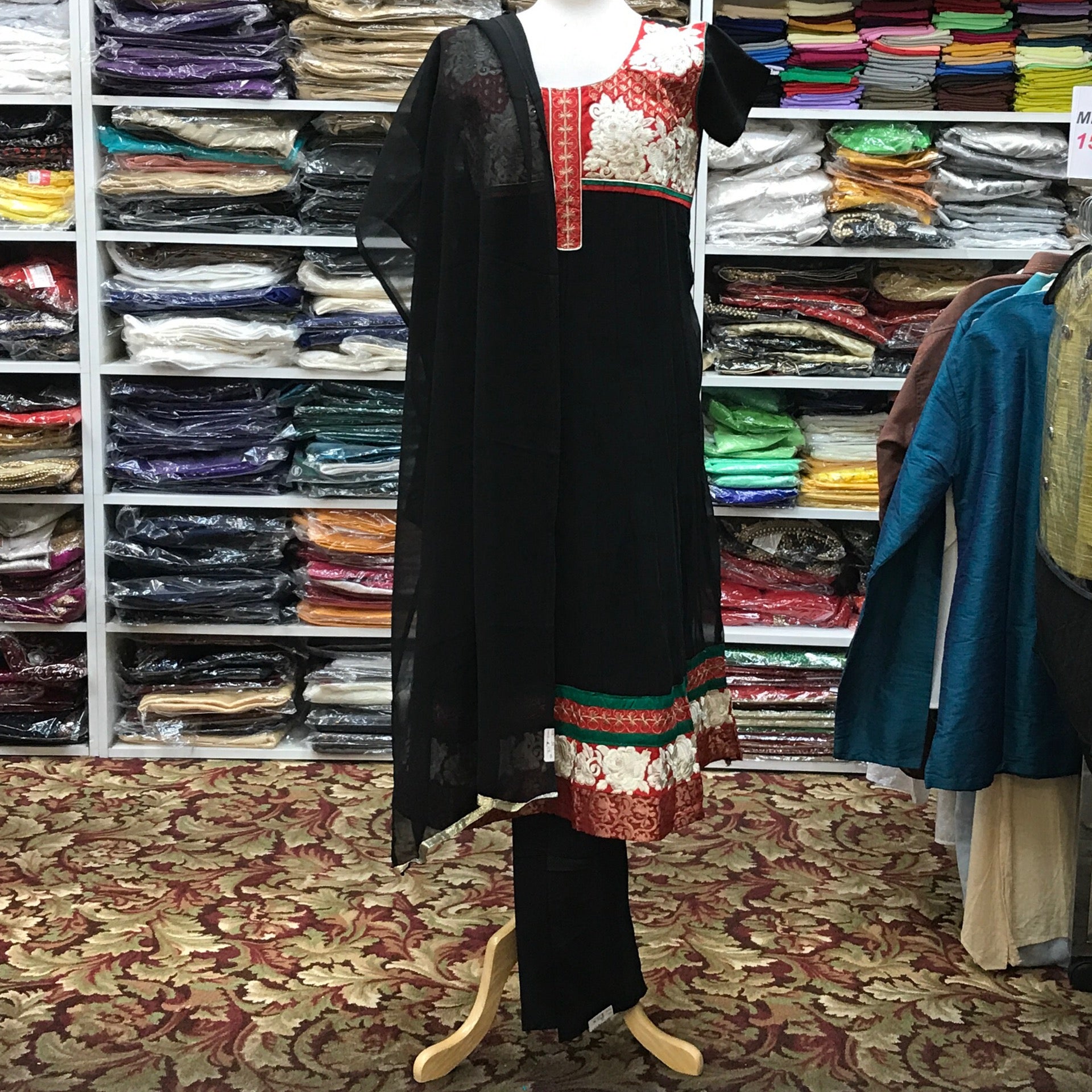 Kurta Churidar Dupatta Size 38