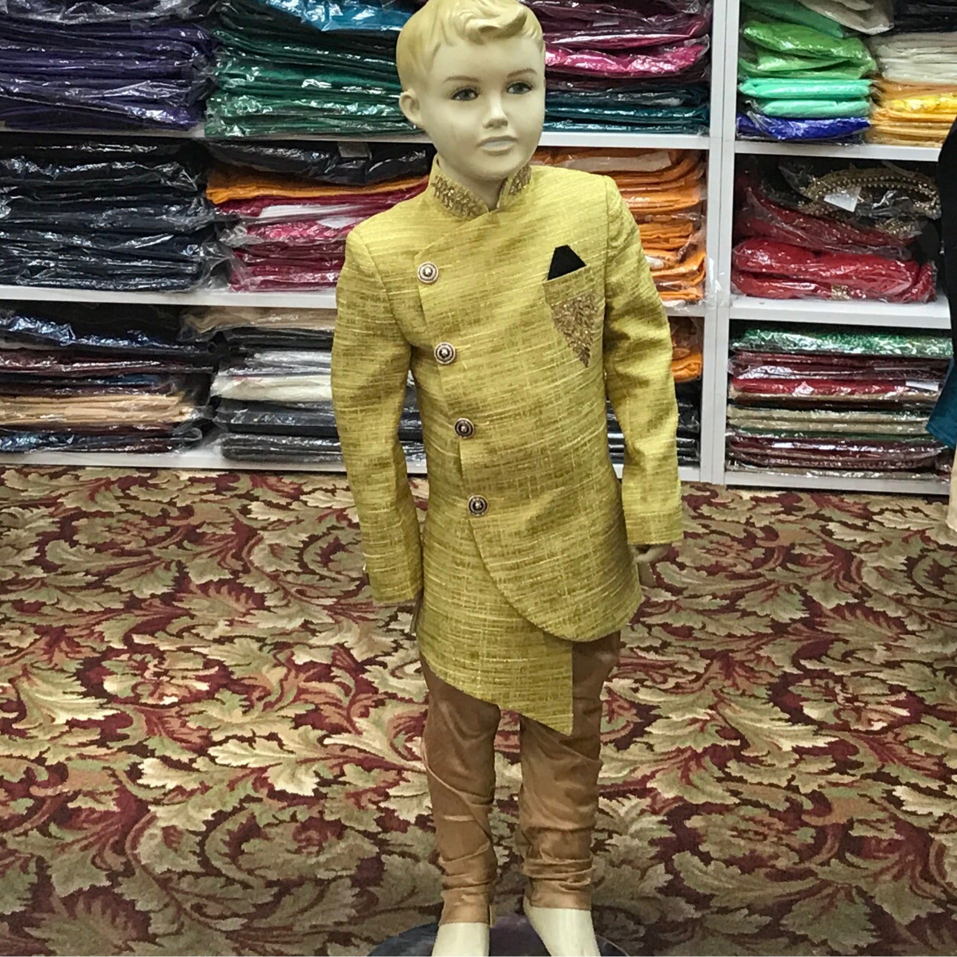 BOYS SHERWANI SIZE 9