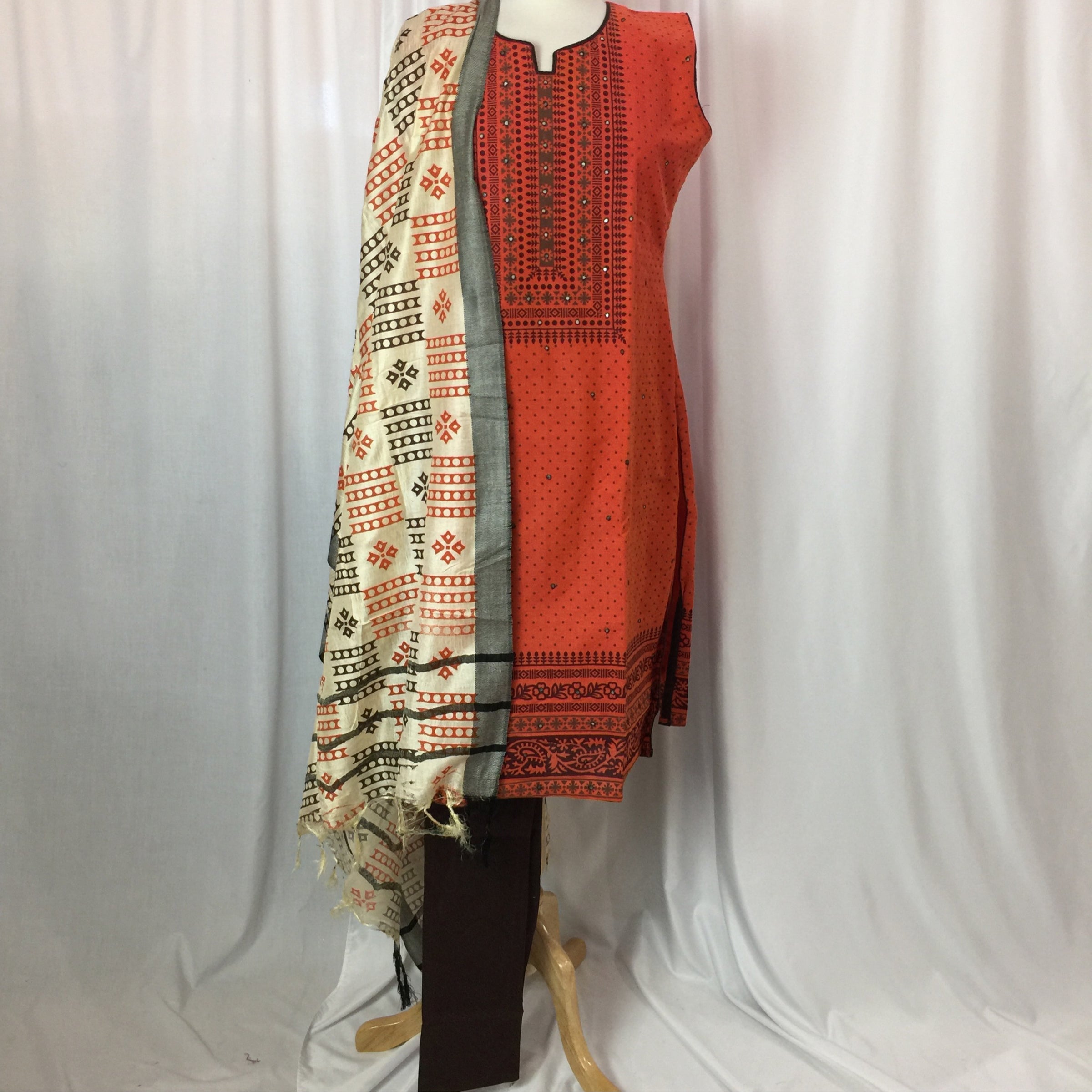 Kurta Churidar Size 44