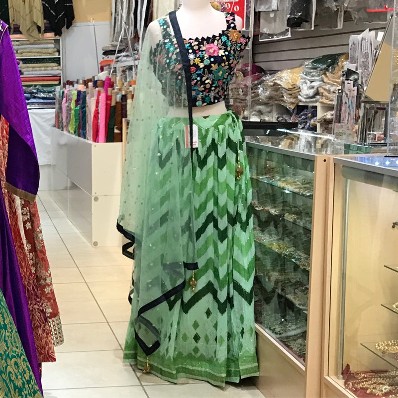 LEHENGA CHOLI SCARF, SIZE 42