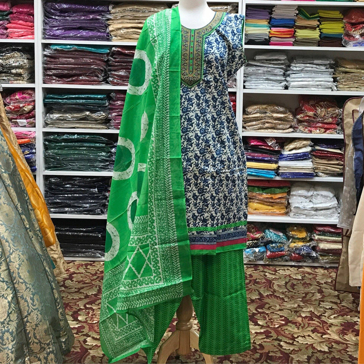 KURTA SHALWAR DUPATTA SIZE44 - Mirage Sarees